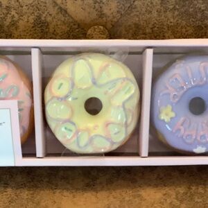Cupcakes and Cashmere Easter Donut Decor
